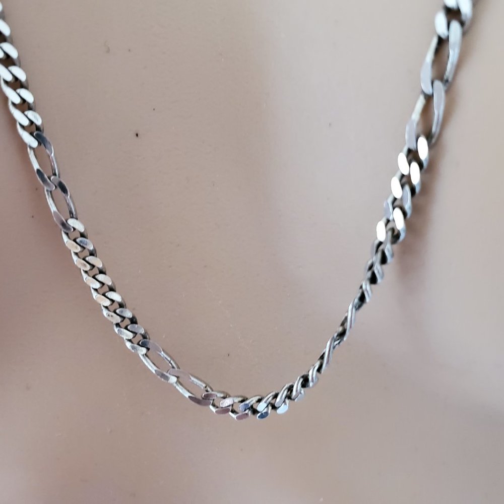 925 Sterling Silver Figaro Link Chain 30" total & Gift - Picture 3 of 4
